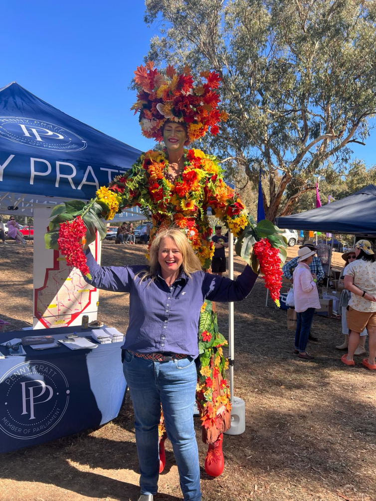 A Penny and Sarah Stiltskin at the Autumn Garden Festival 2024